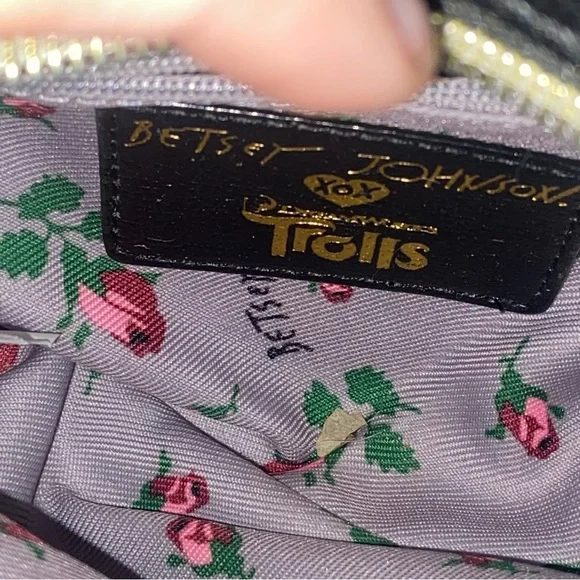 BETSEY JOHNSON limited edition Trolls mini leather bag! - Picture 3 of 8